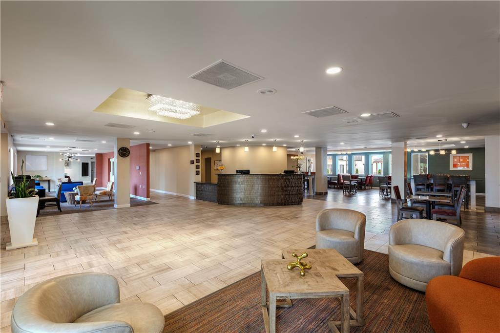 Hotel Orangewood & Kansas Airport