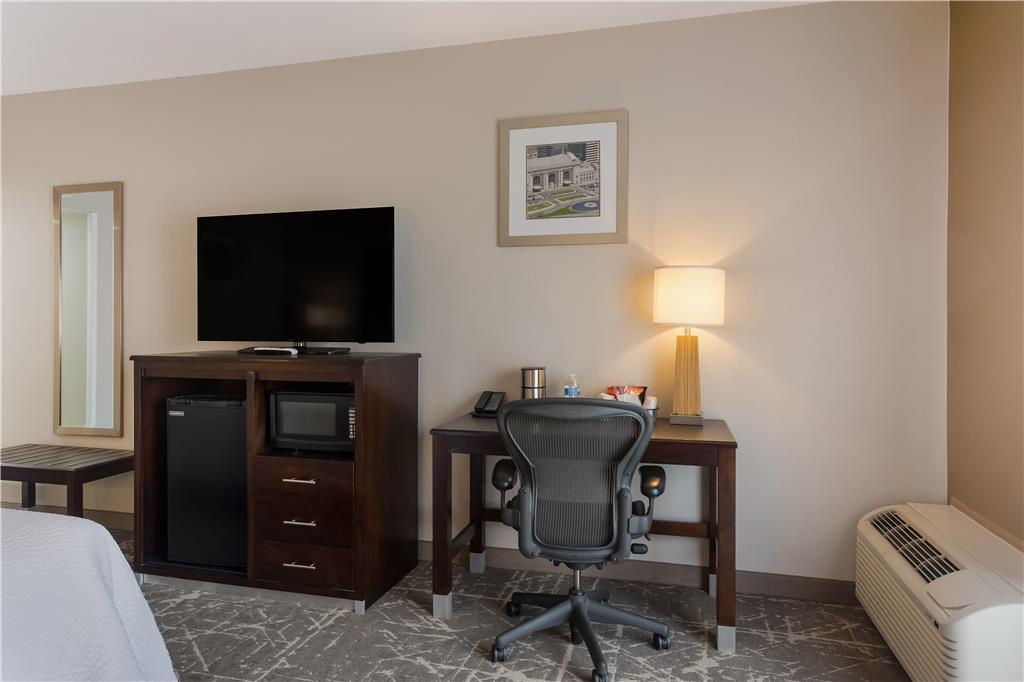 Orangewood & Kansas Airport Hotel Kansas City