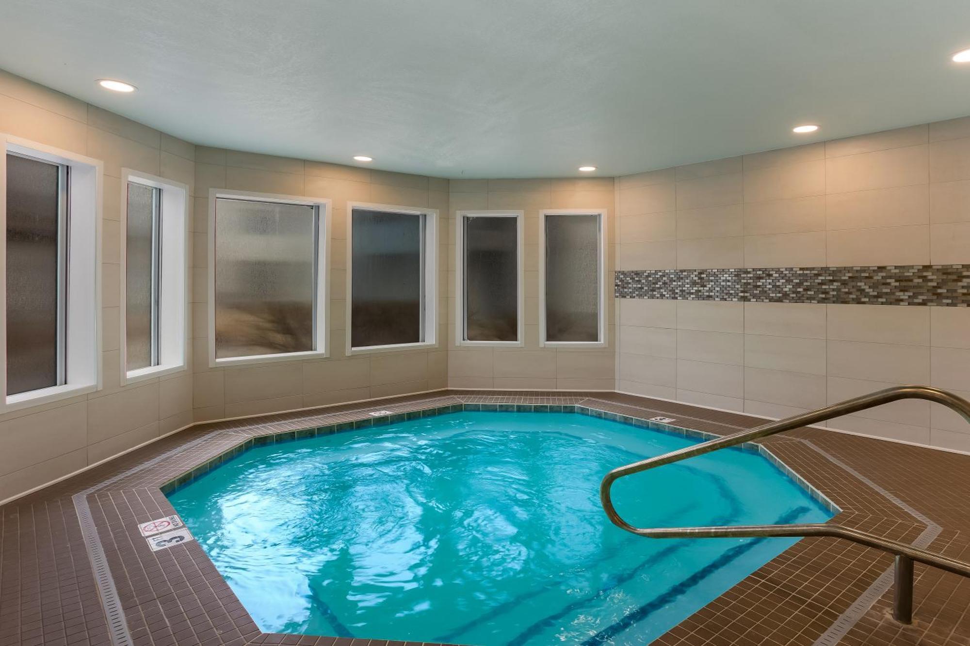 Orangewood & Kansas Airport Hotel Kansas City