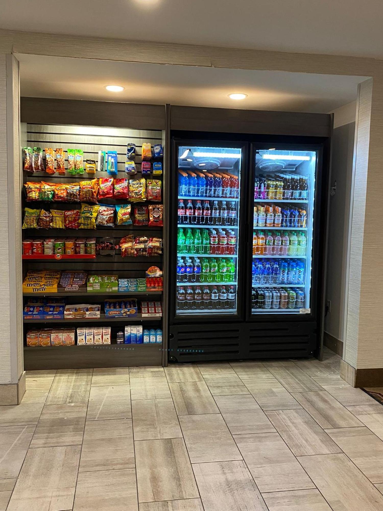 Hotel Orangewood & Kansas Airport