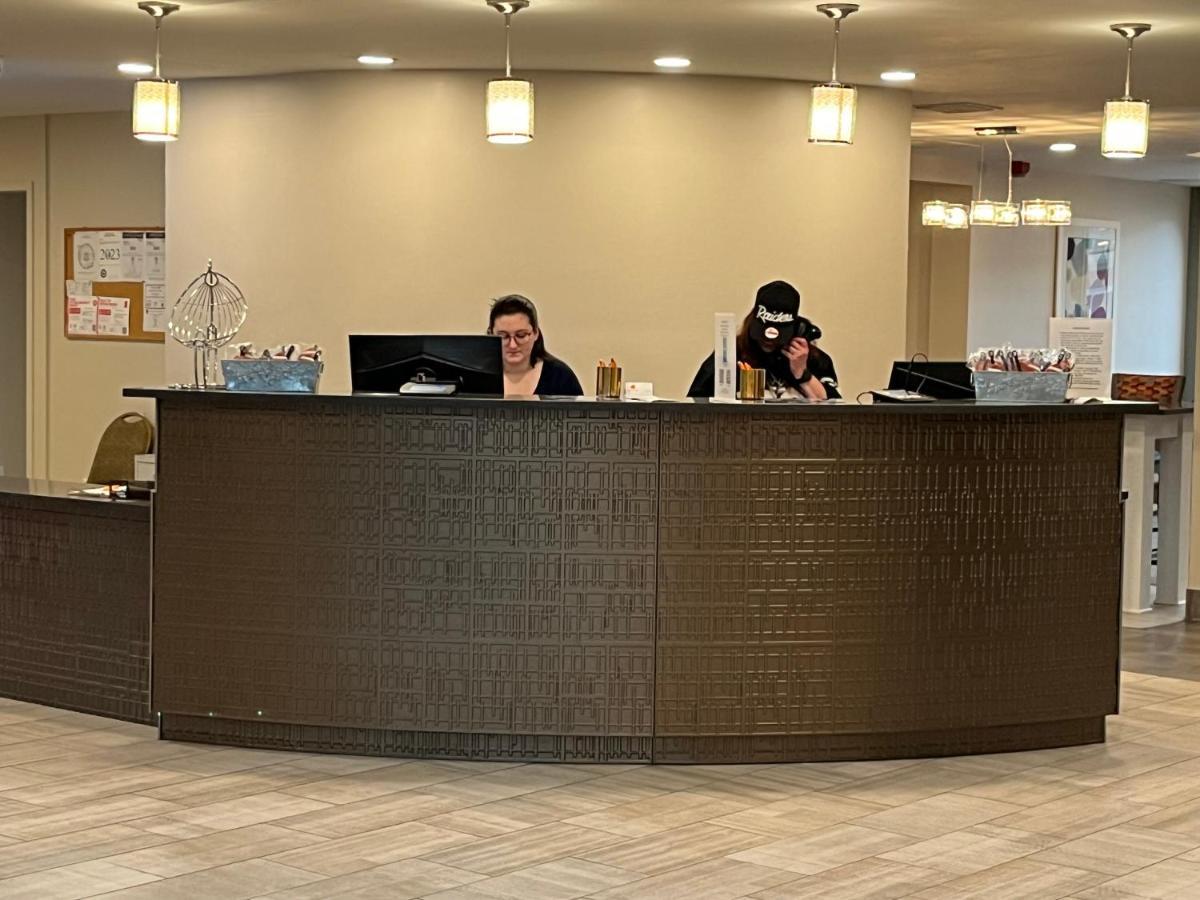 Hotel Orangewood & Kansas Airport 3*