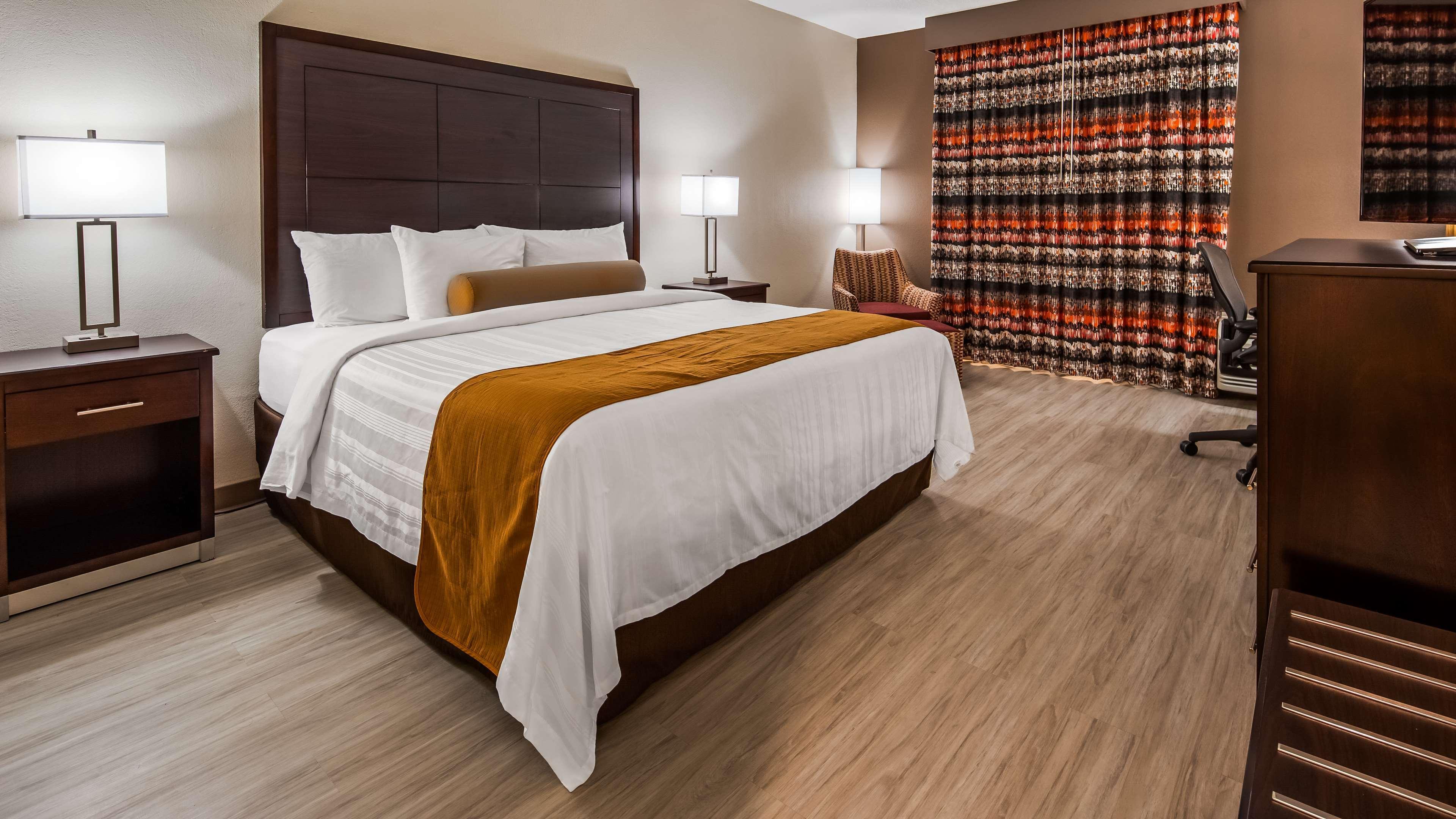 Orangewood & Kansas Airport Hotel Kansas City